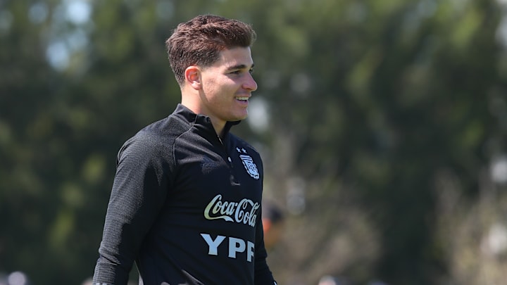 Julián Álvarez en un entrenamiento con la selección Argentina. Julián Álvarez en un entrenamiento con la selección Argentina.